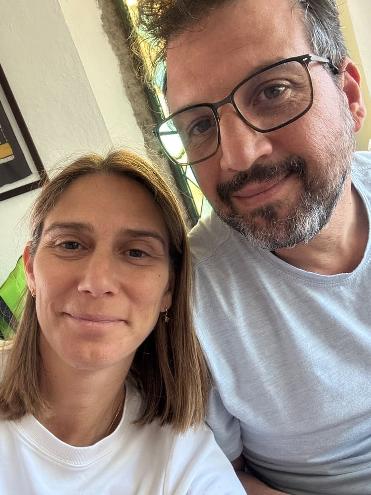 Ainda de casa